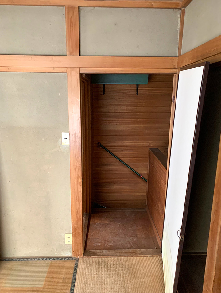 間口1.7mの、建てられない家